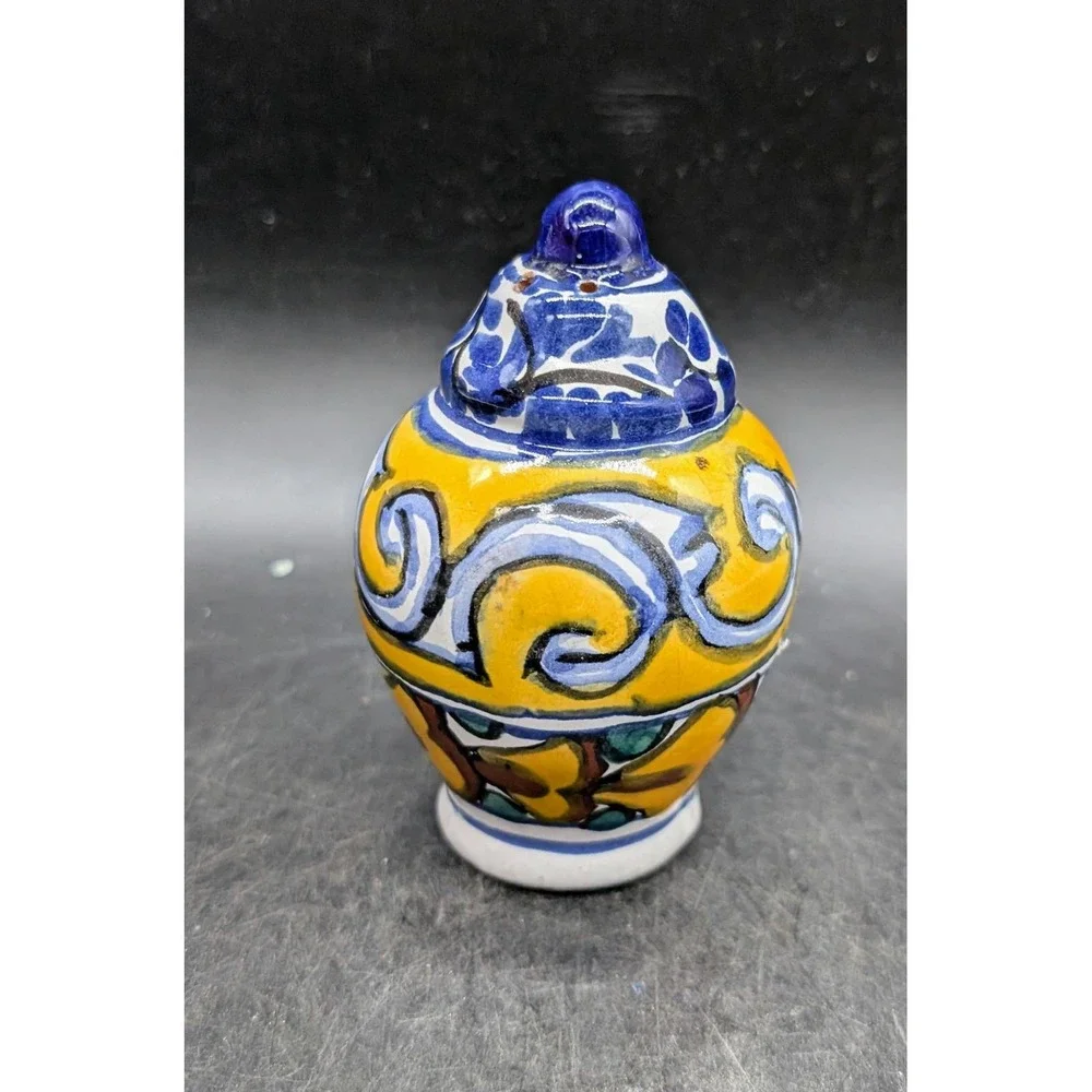 Mexican Talavera Pottery Hand Painted Salt Pepper Shaker Blue Yellow Floral 3.5